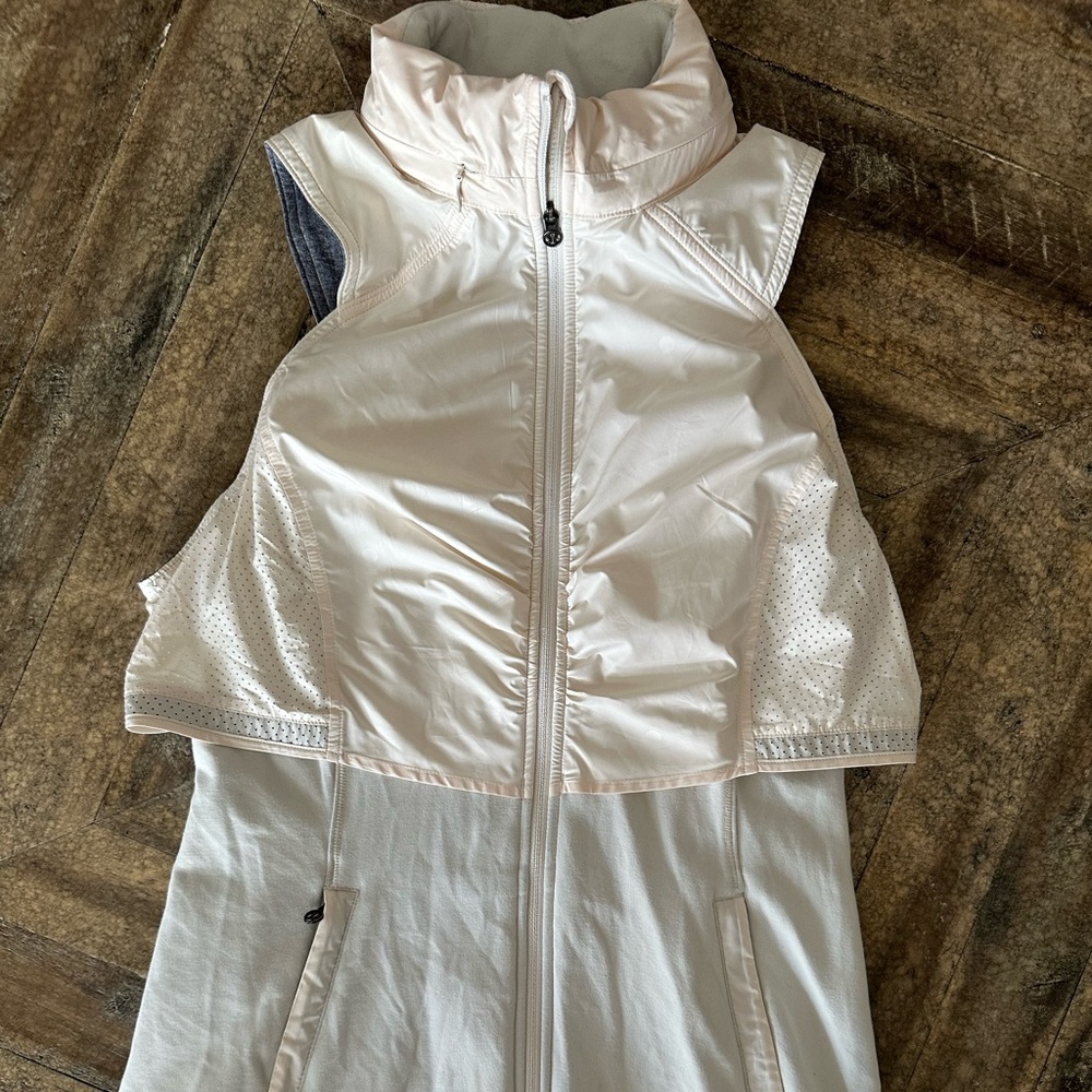 Cream Lululemon vest - sz 6